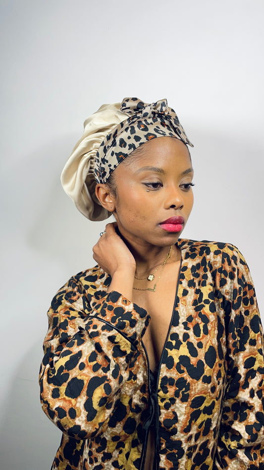 Bonnet en satin soie réversible- Imprimé léopard