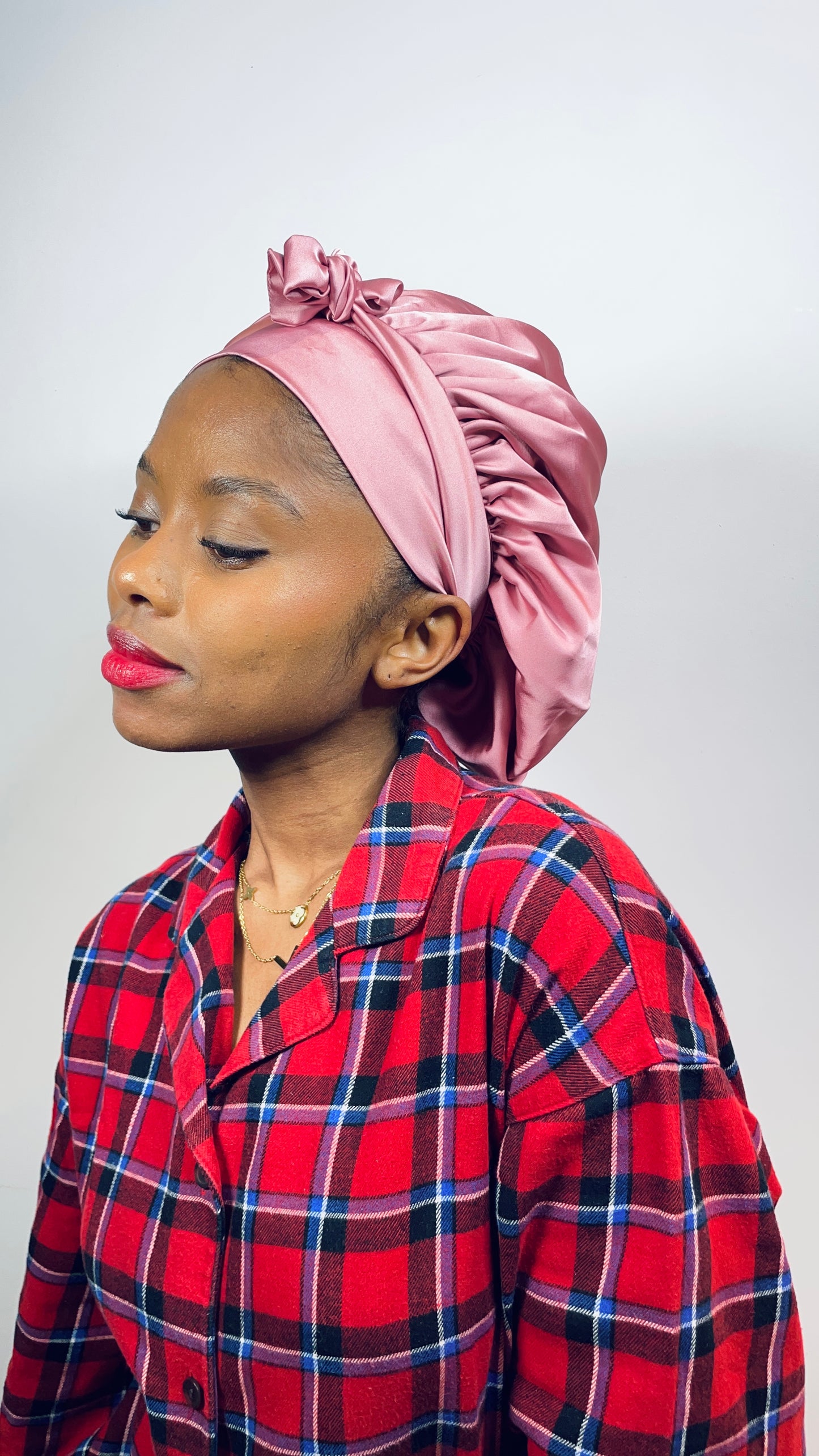 Bonnet en satin soie réversible Or rose