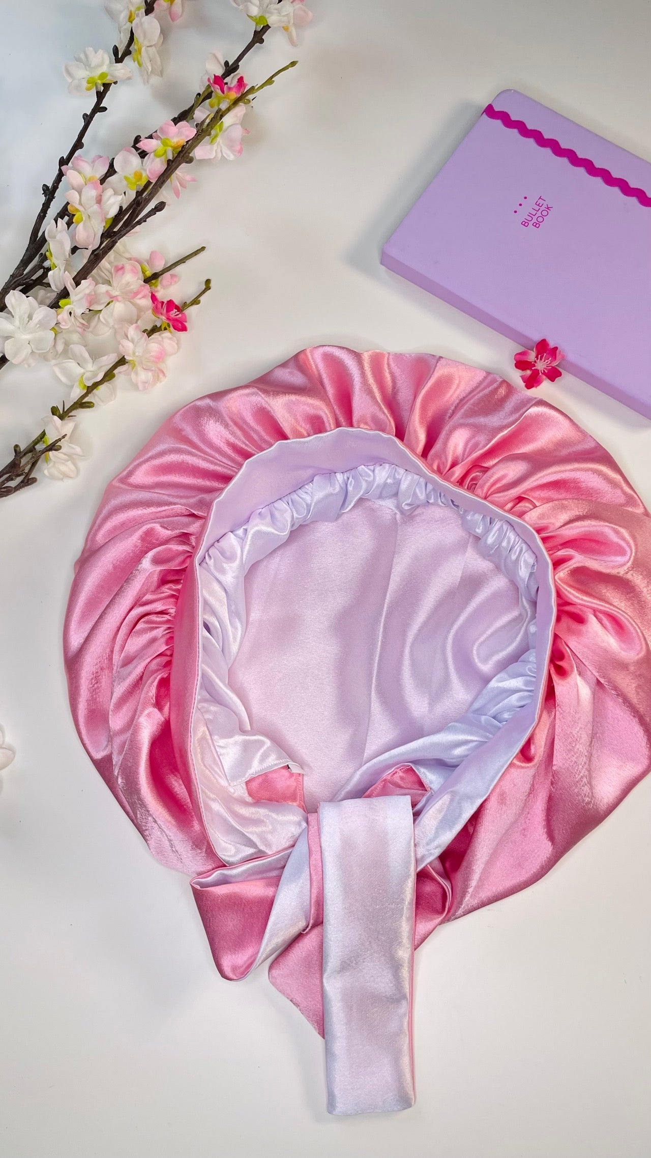Bonnet Satin Réversible - Rose Barbie & Blanc