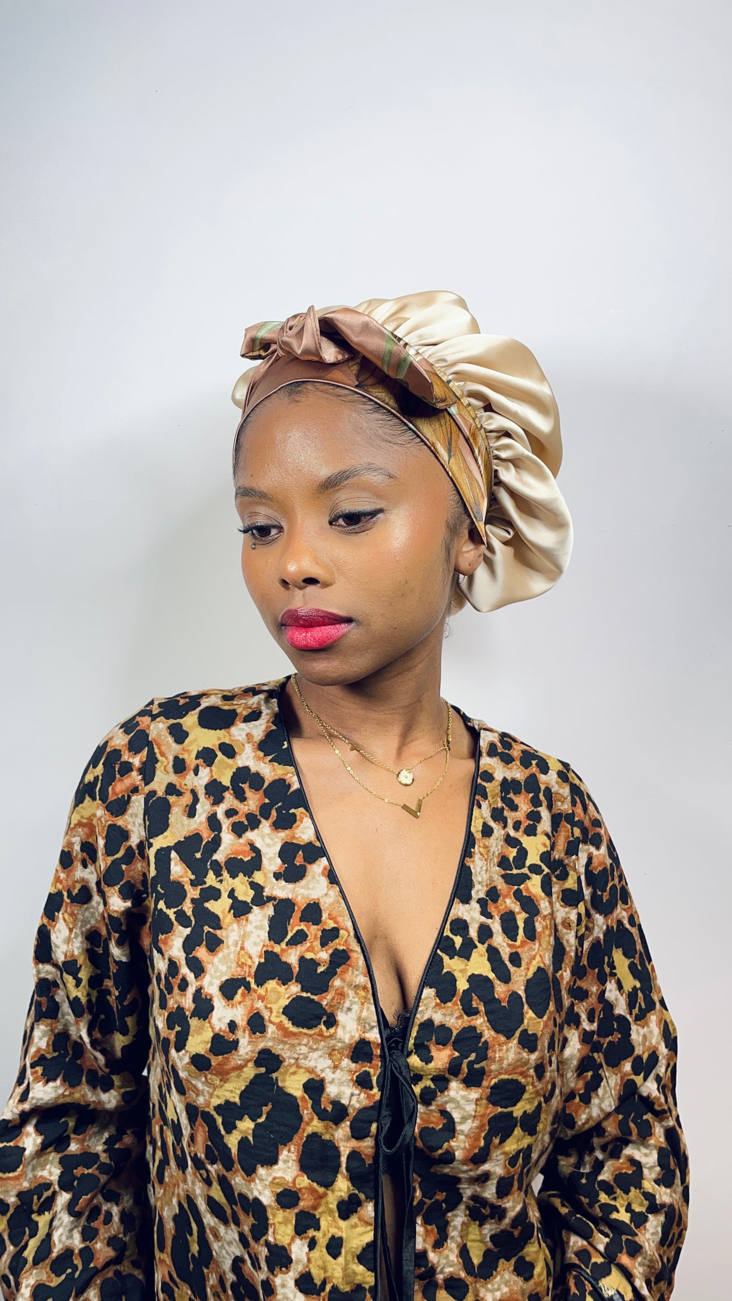 Bonnet en satin MIELLE DORÉ (Réversible & Réglable)