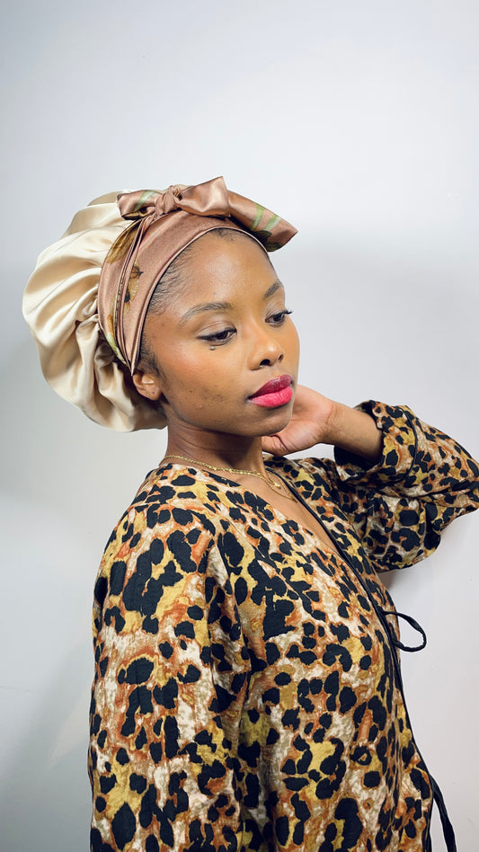 Bonnet en satin MIELLE DORÉ (Réversible & Réglable)
