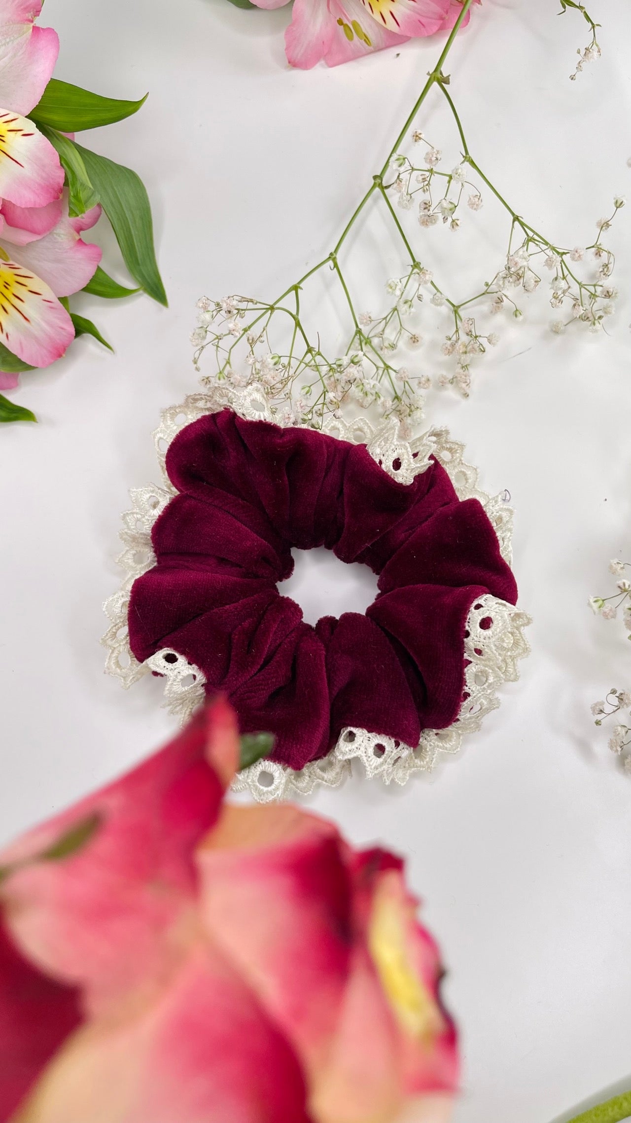 CHOUCHOU MOYENNE – VELOURS BORDEAUX & DENTELLE IVOIRE