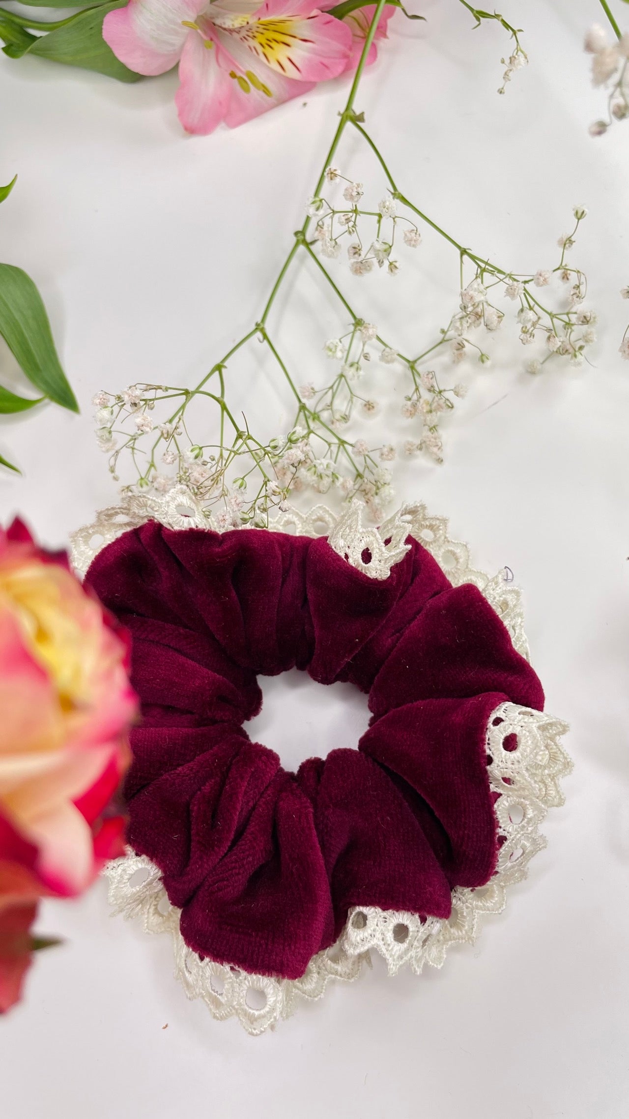 CHOUCHOU MOYENNE – VELOURS BORDEAUX & DENTELLE IVOIRE