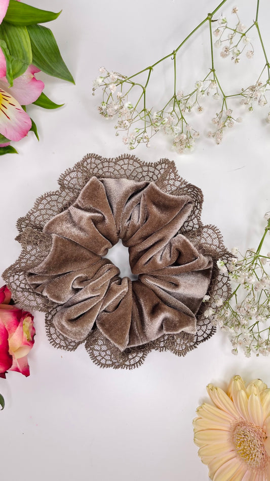 CHOUCHOU MOYENNE – VELOURS & DENTELLE TAUPE