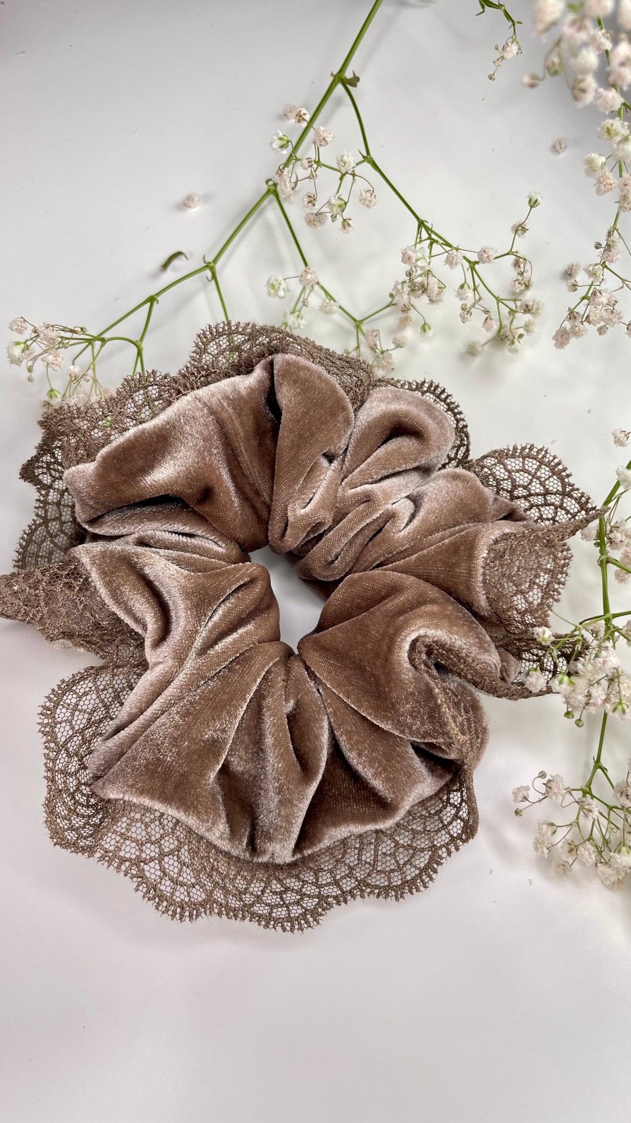 CHOUCHOU MOYENNE – VELOURS & DENTELLE TAUPE