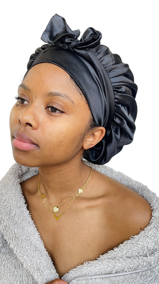 Bonnet en Satin Noir Réversible